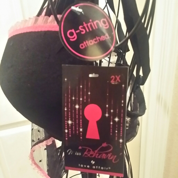 Lingerie - Picture 3 of 7